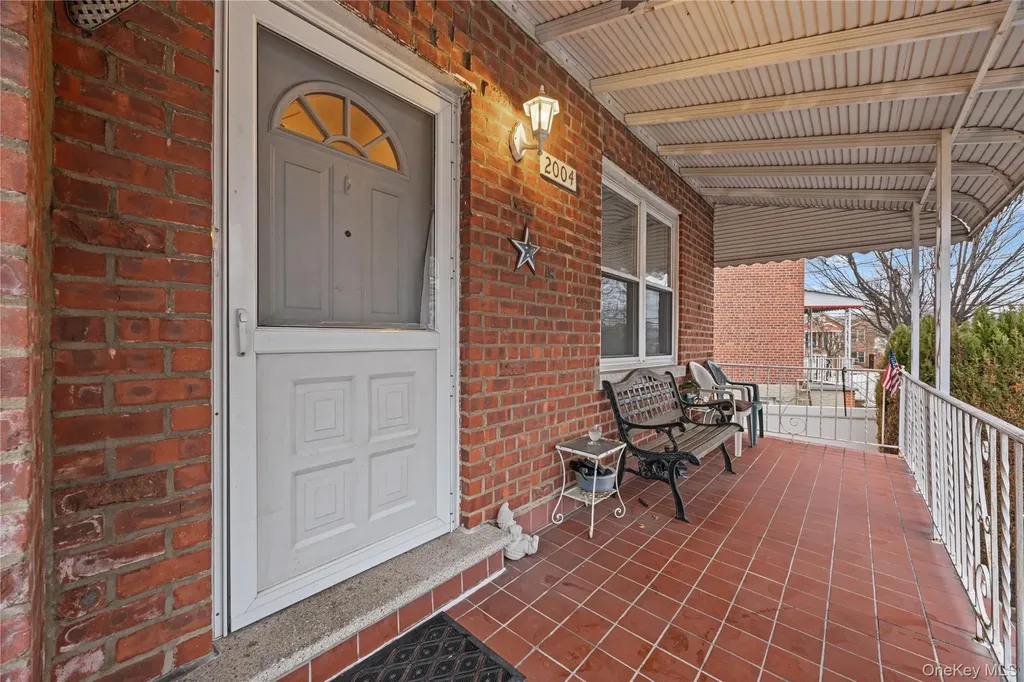 2004 Bogart Avenue Bronx NY 10462