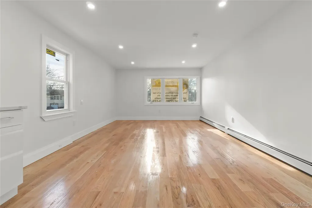 24909 Mayda Road Rosedale NY 11422