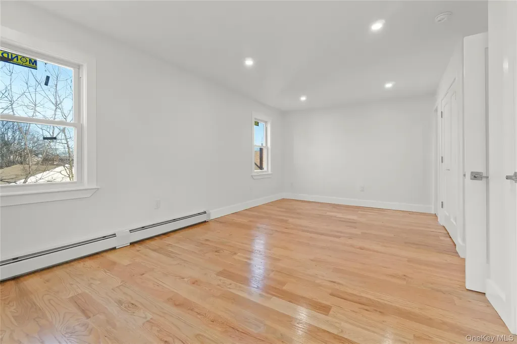 24909 Mayda Road Rosedale NY 11422