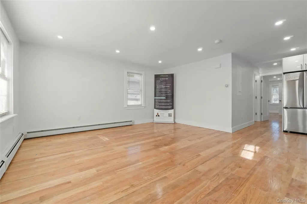 24909 Mayda Road Rosedale NY 11422