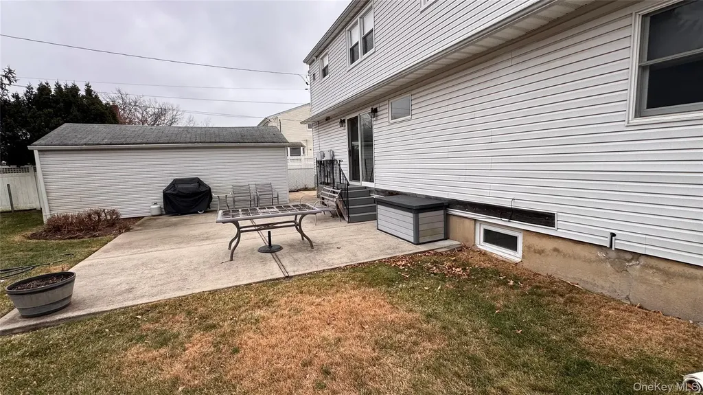 493 Kell Place Seaford NY 11783