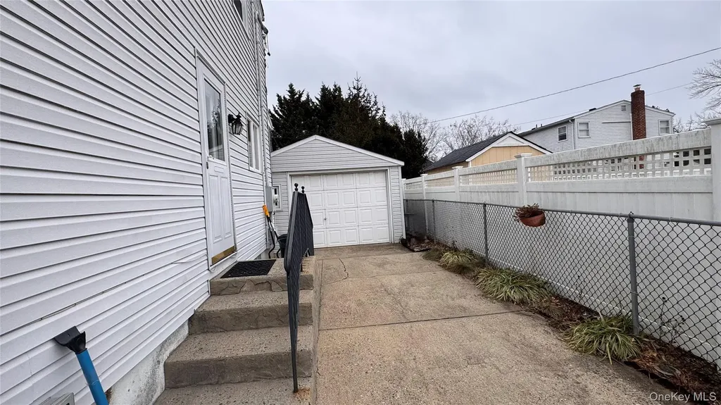 493 Kell Place Seaford NY 11783