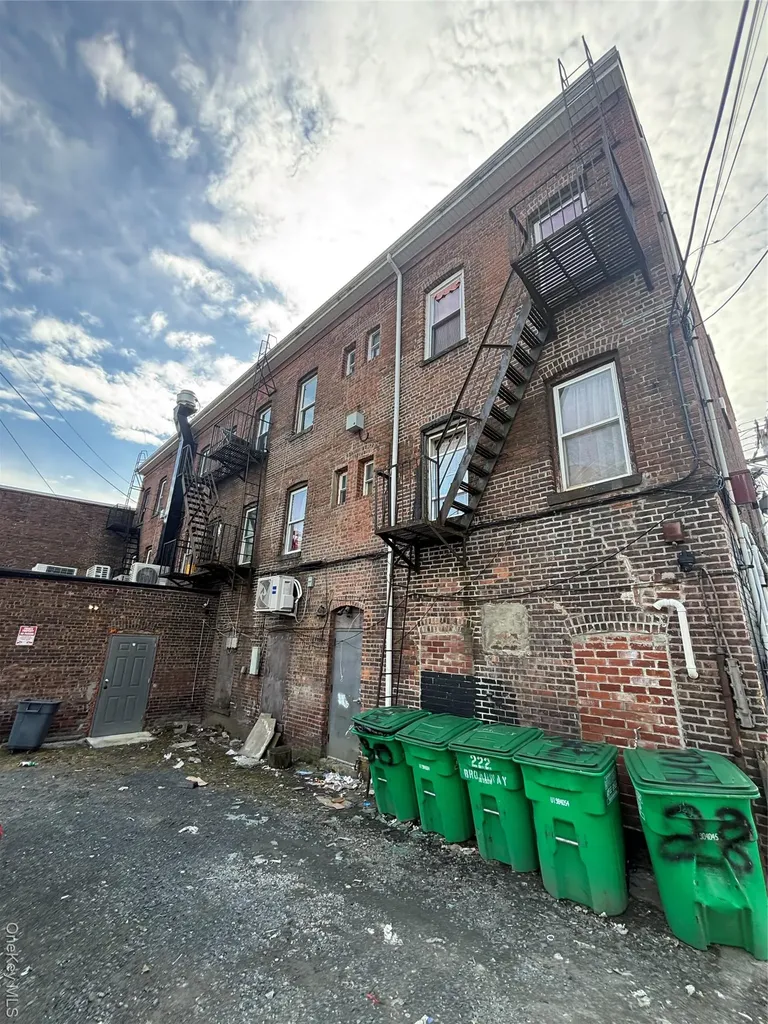 212 Broadway Newburgh NY 12550