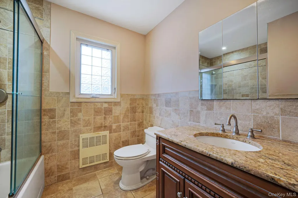 86 Silber Avenue Bethpage NY 11714