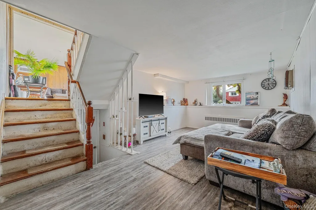 86 Silber Avenue Bethpage NY 11714