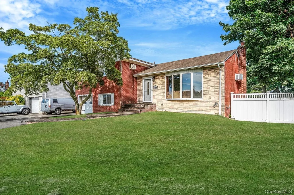 86 Silber Avenue Bethpage NY 11714