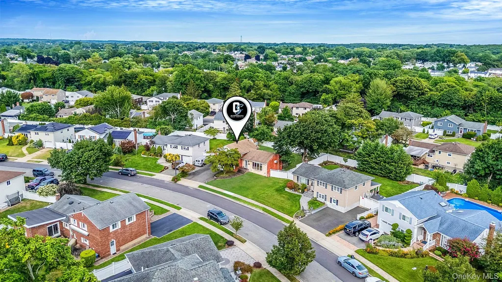 86 Silber Avenue Bethpage NY 11714