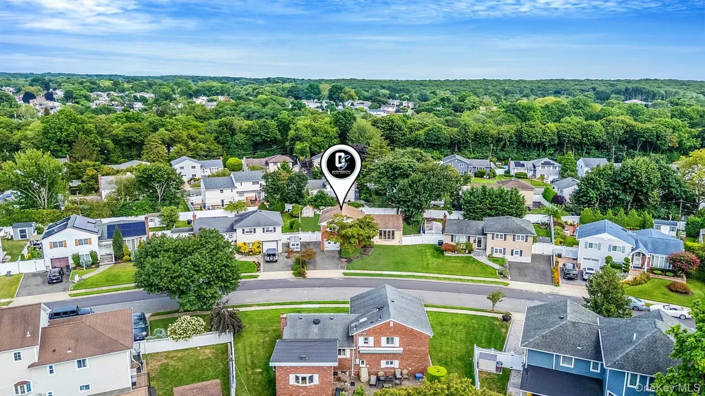 86 Silber Avenue Bethpage NY 11714
