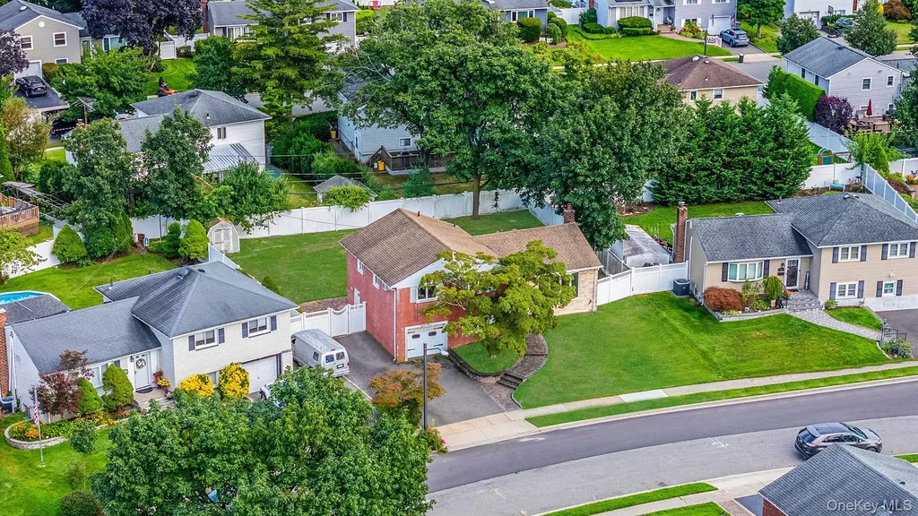 86 Silber Avenue Bethpage NY 11714