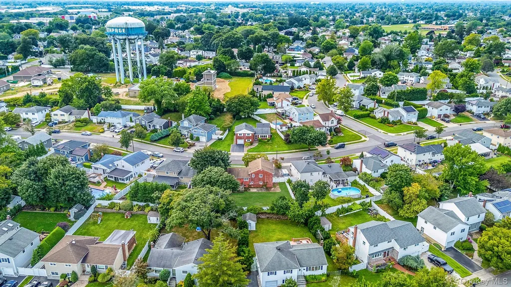 86 Silber Avenue Bethpage NY 11714