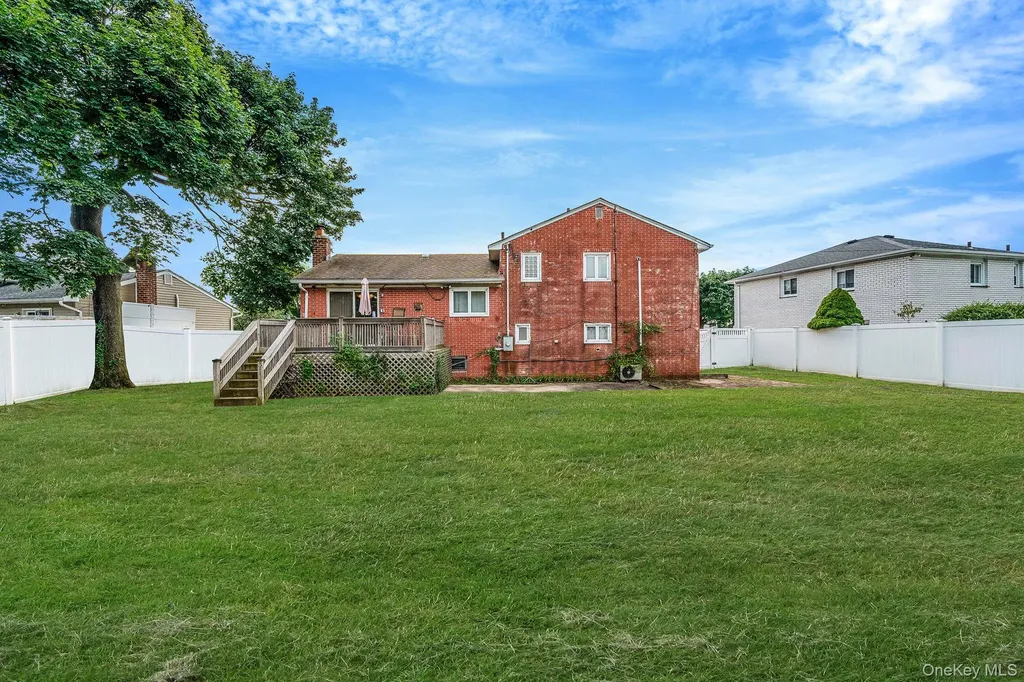 86 Silber Avenue Bethpage NY 11714