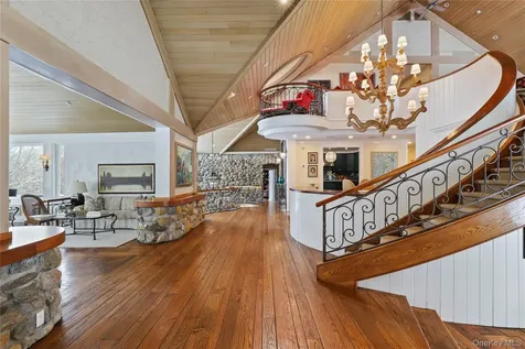 150 Old Farm Road N Chappaqua NY 10514