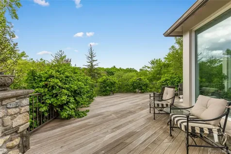150 Old Farm Road N Chappaqua NY 10514
