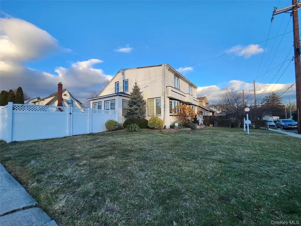883 Mckenna Avenue Baldwin NY 11510