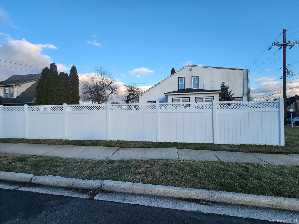 883 Mckenna Avenue Baldwin NY 11510