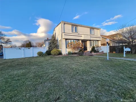 883 Mckenna Avenue Baldwin NY 11510