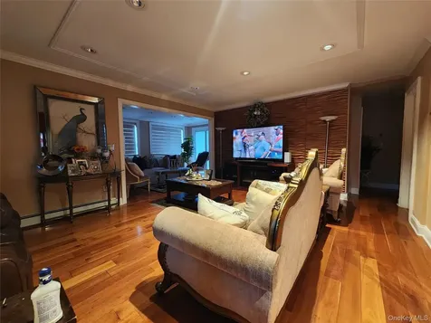 883 Mckenna Avenue Baldwin NY 11510