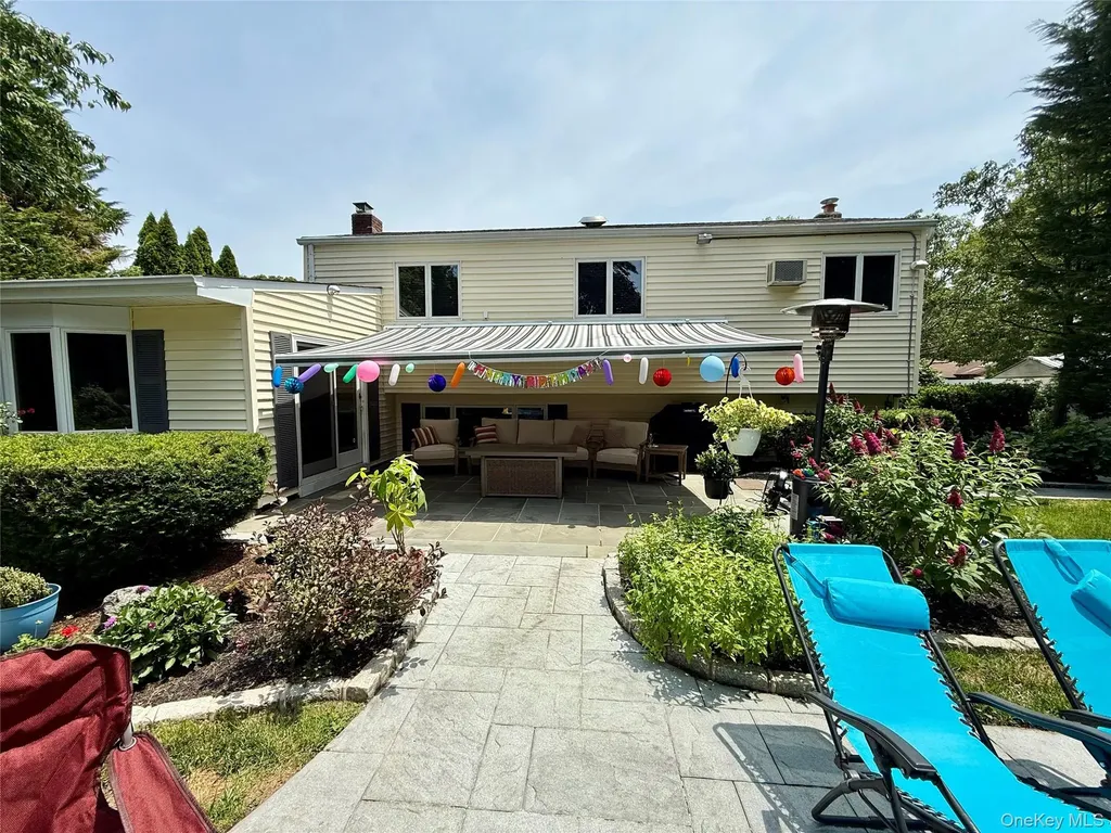 946 Manor Lane Bay Shore NY 11706