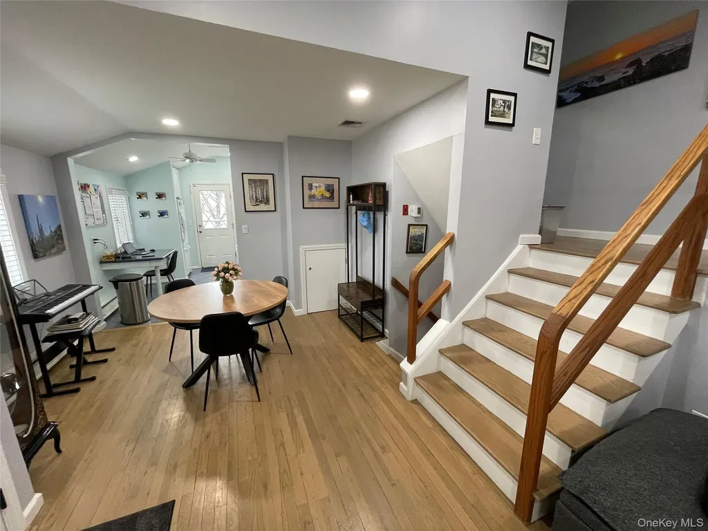 946 Manor Lane Bay Shore NY 11706