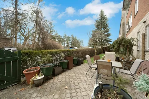 22 Channing Place Eastchester NY 10709