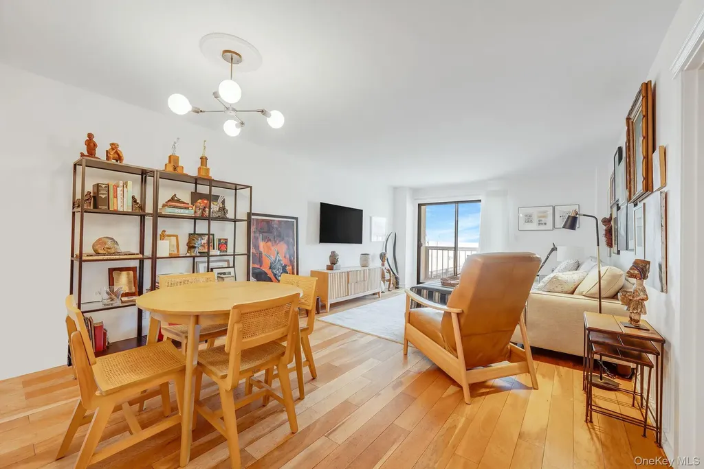 360 Shore Road Long Beach NY 11561
