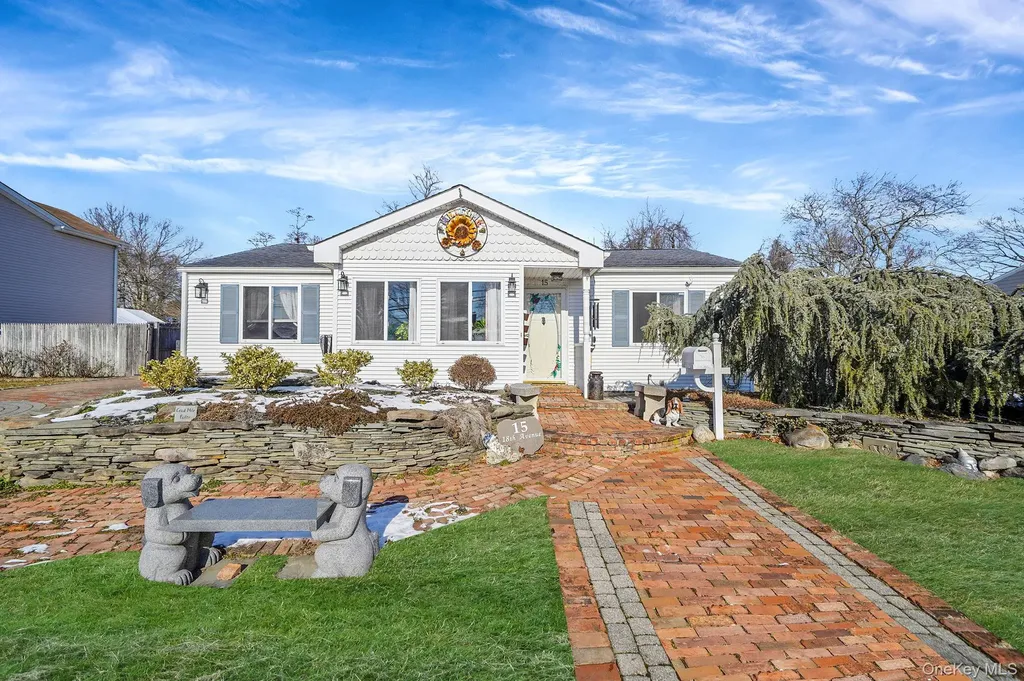 15 18th Avenue Bay Shore NY 11706