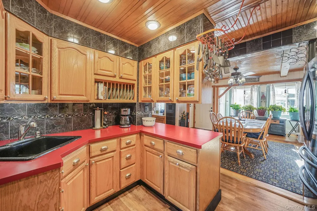 15 18th Avenue Bay Shore NY 11706