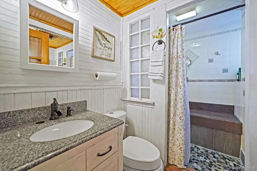 15 18th Avenue Bay Shore NY 11706