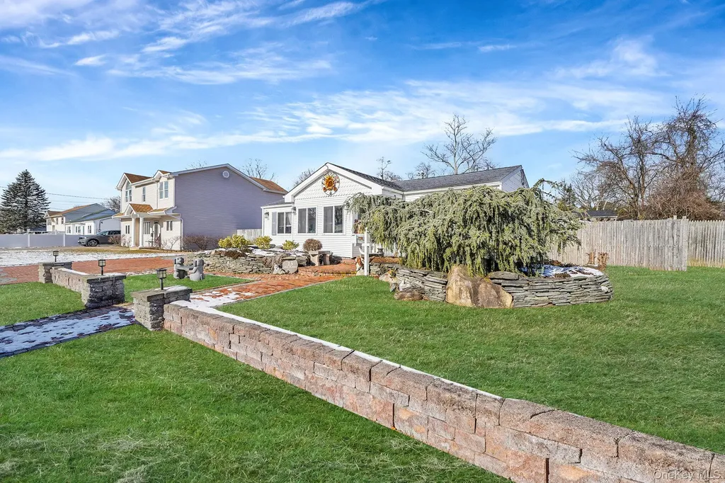15 18th Avenue Bay Shore NY 11706