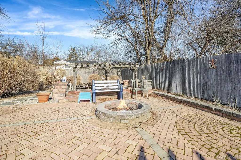 15 18th Avenue Bay Shore NY 11706