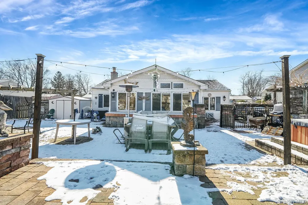 15 18th Avenue Bay Shore NY 11706