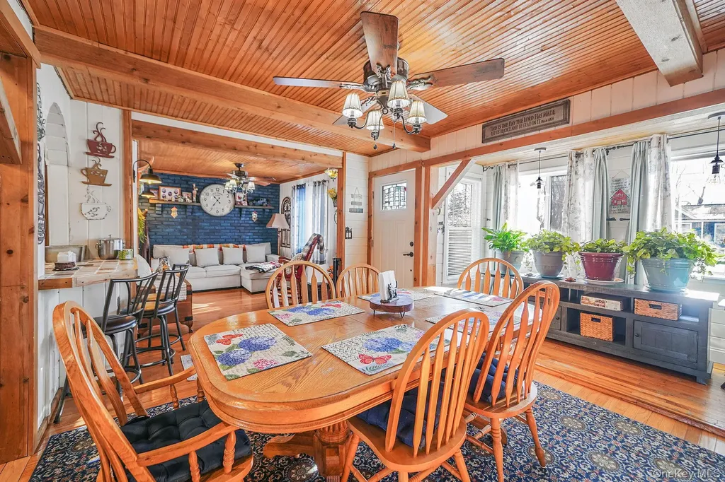 15 18th Avenue Bay Shore NY 11706
