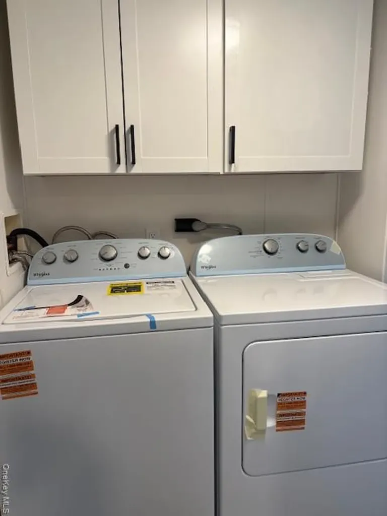 525/D17 Riverleigh Riverhead NY 11901