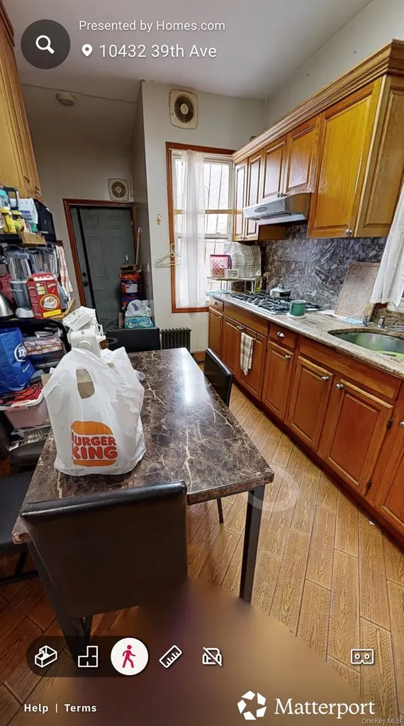 10432 39th Avenue Corona NY 11368