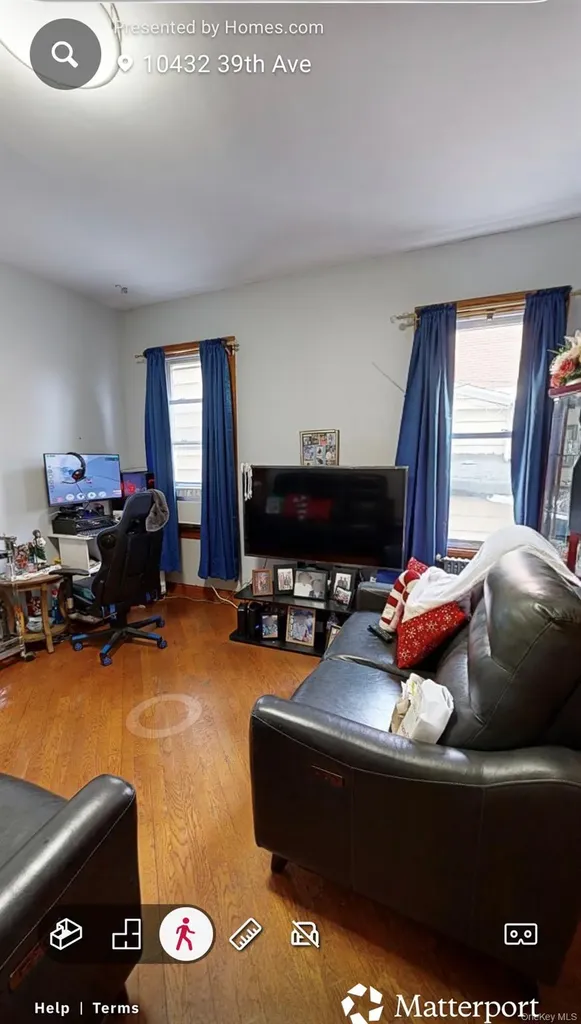 10432 39th Avenue Corona NY 11368