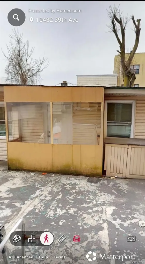 10432 39th Avenue Corona NY 11368