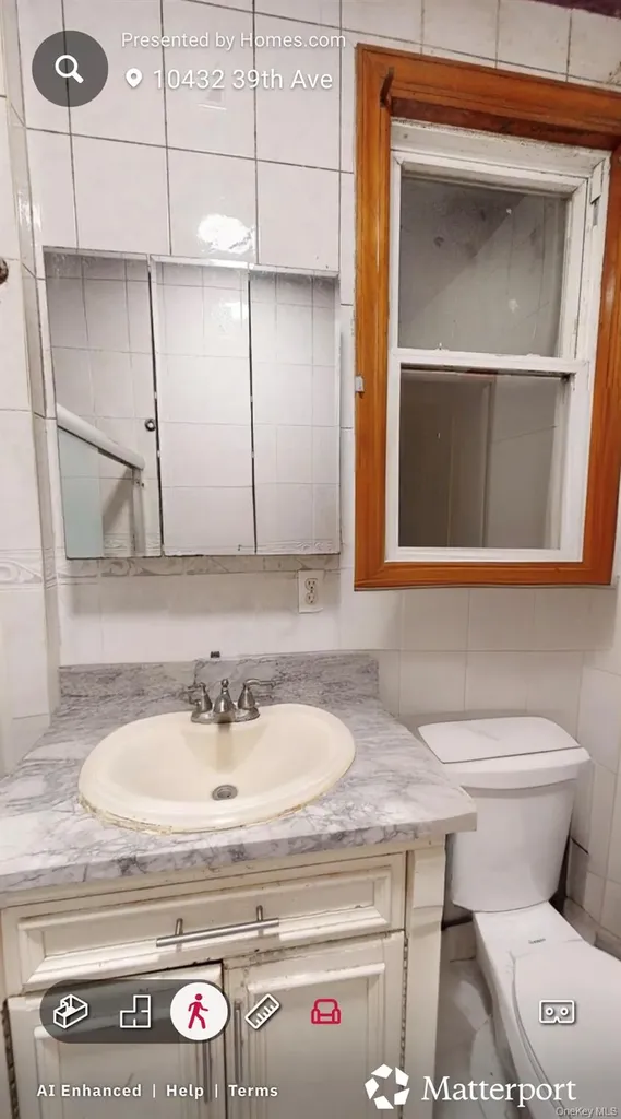 10432 39th Avenue Corona NY 11368