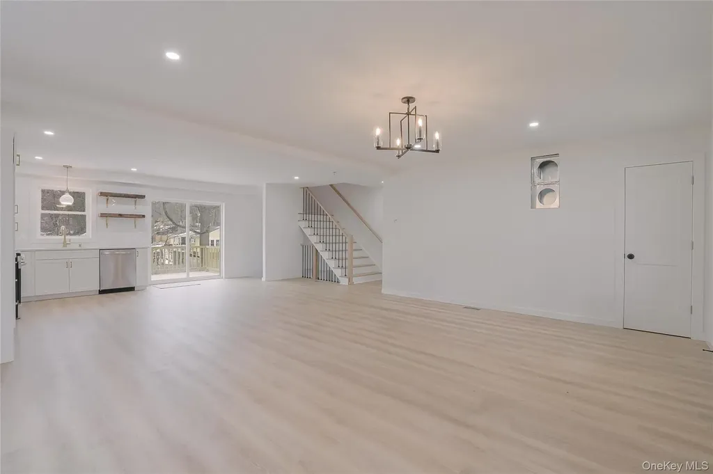 17 Maple Street Glenham NY 12508