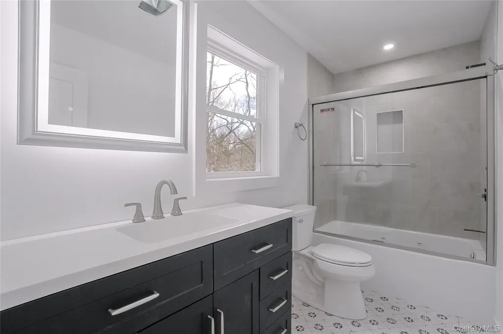 17 Maple Street Glenham NY 12508