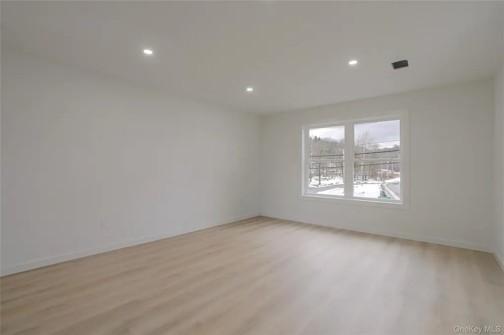 17 Maple Street Glenham NY 12508