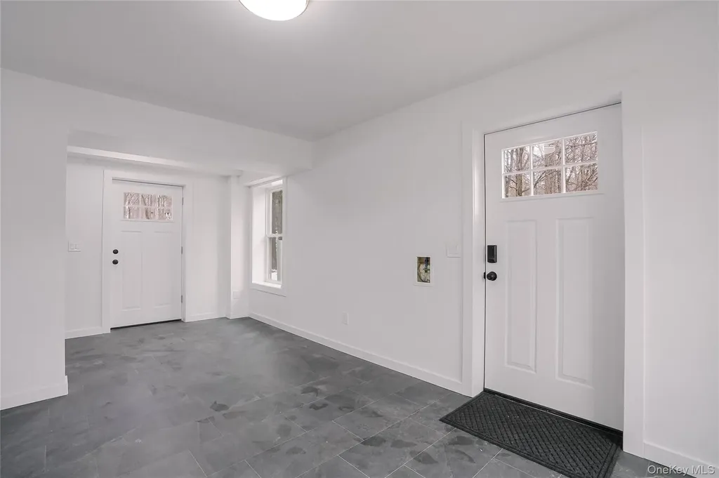 17 Maple Street Glenham NY 12508