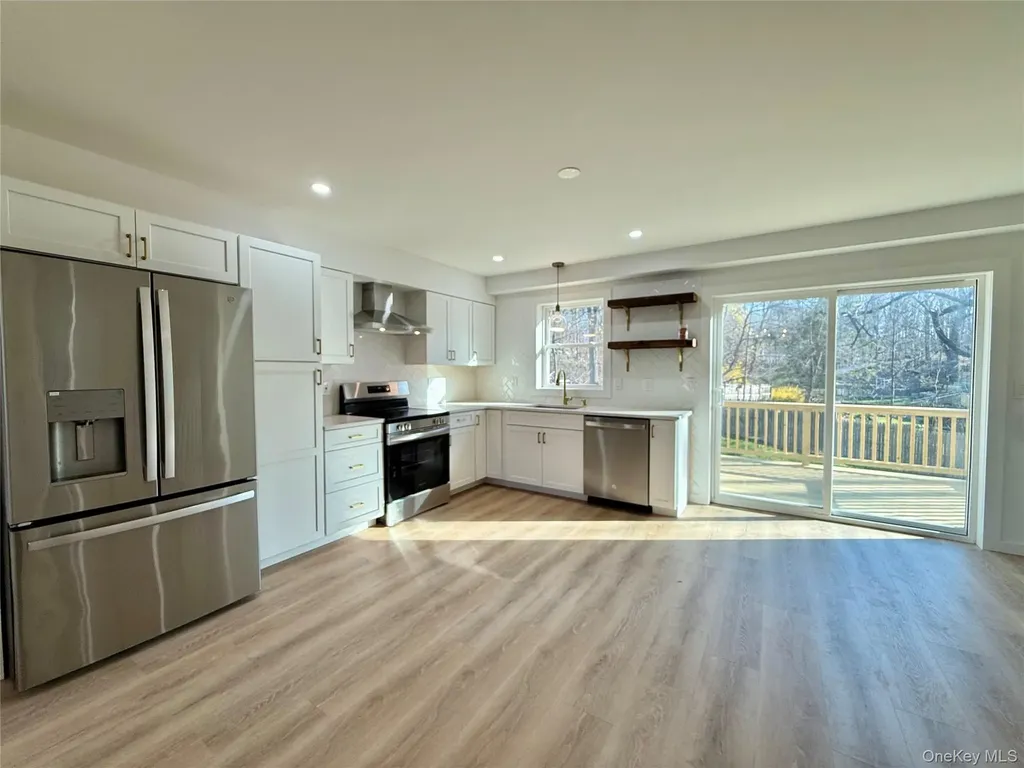 17 Maple Street Glenham NY 12508