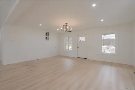 17 Maple Street Glenham NY 12508