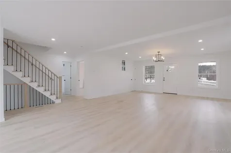 17 Maple Street Glenham NY 12508