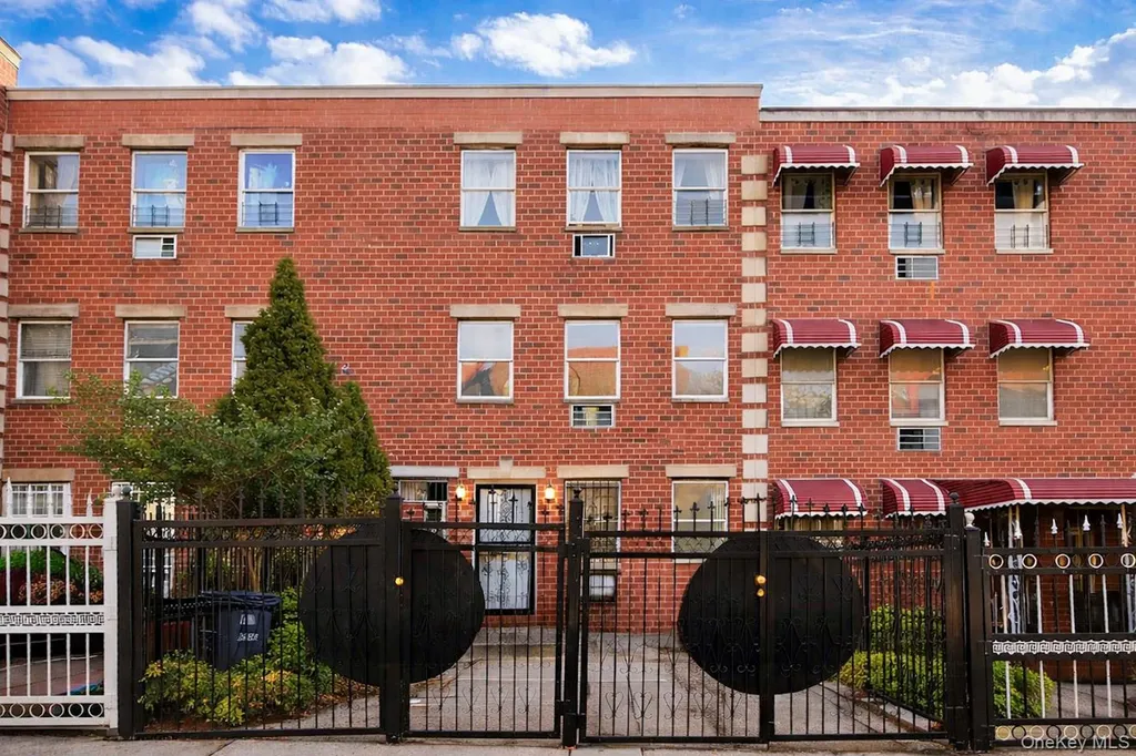 2084 Davidson Avenue Bronx NY 10453