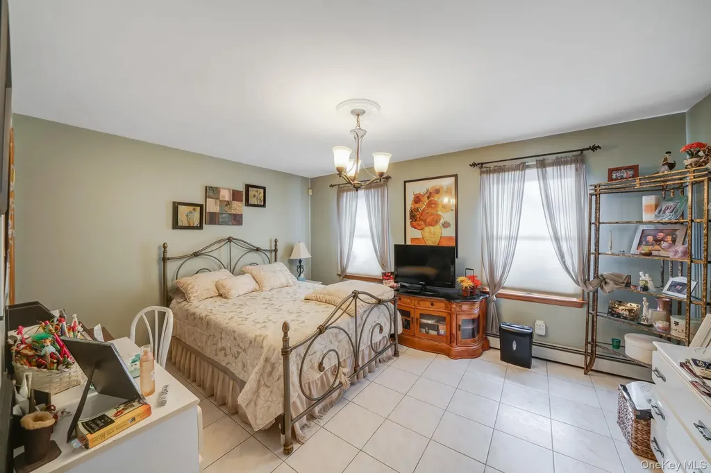 3 Huron Road Shirley NY 11967