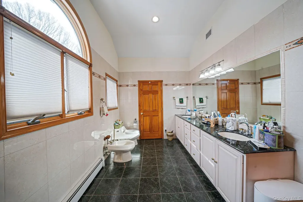 3 Huron Road Shirley NY 11967