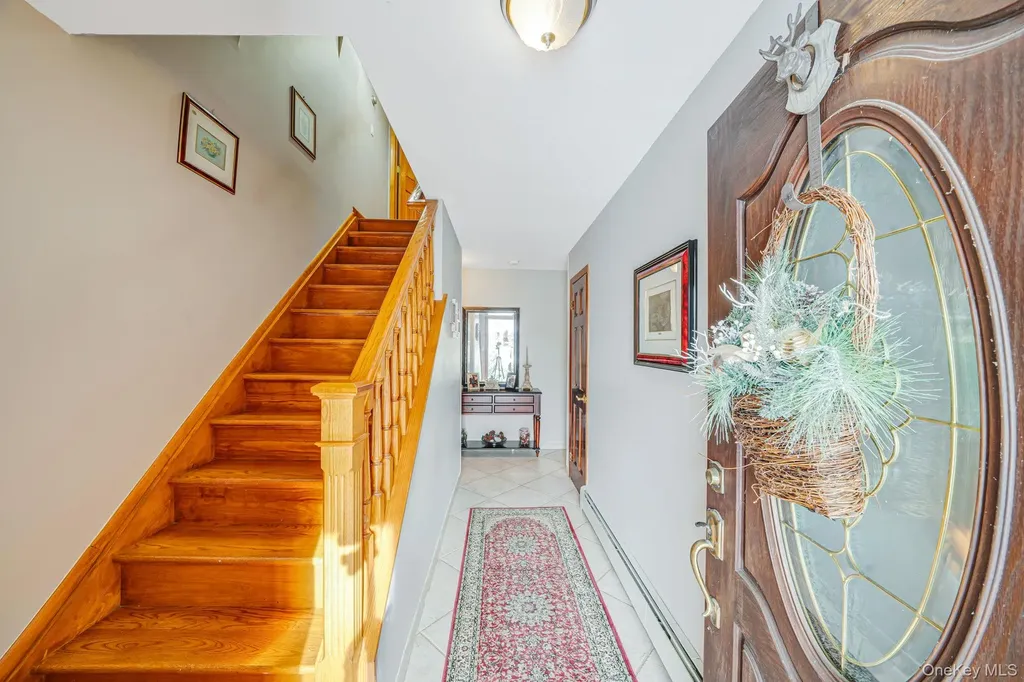 3 Huron Road Shirley NY 11967