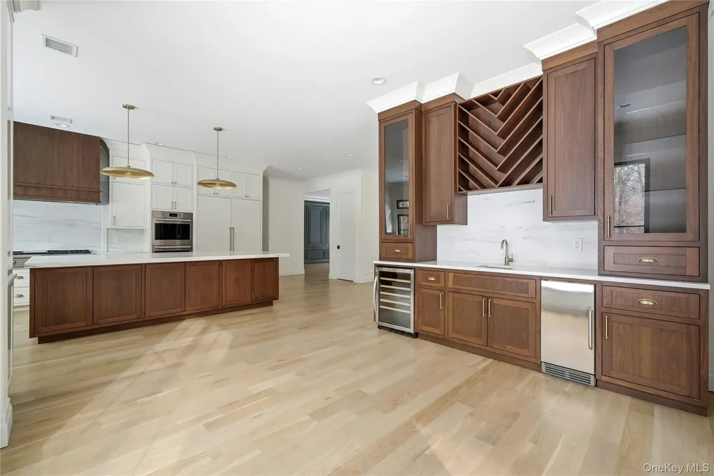 115 Weeks Drive Dix Hills NY 11746