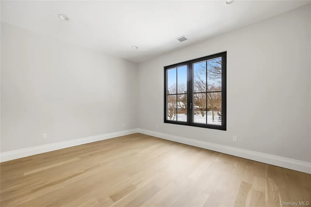 115 Weeks Drive Dix Hills NY 11746
